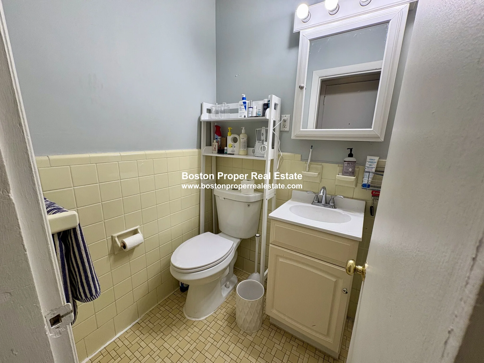 27 Bay State Rd, Fenway