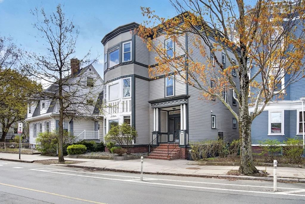 1576 Cambridge St, Mid-Cambridge