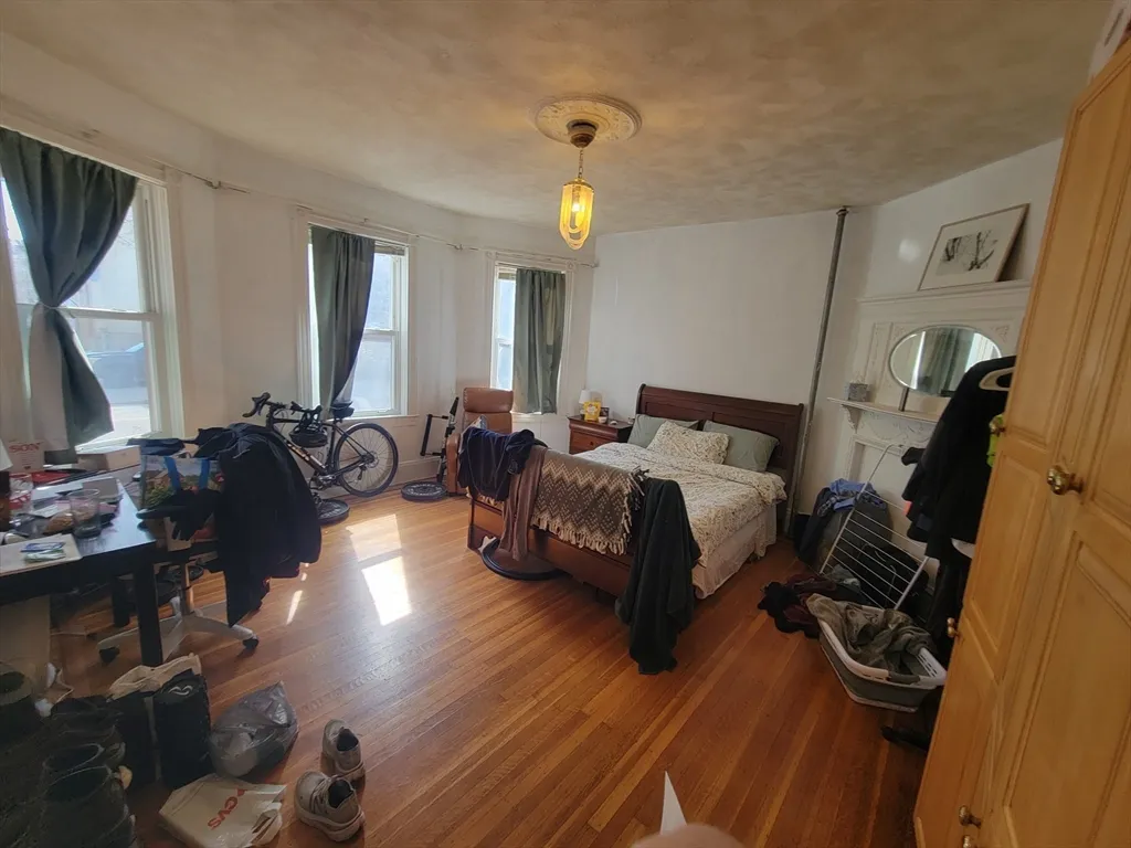 58 Aspinwall Ave, Coolidge Corner