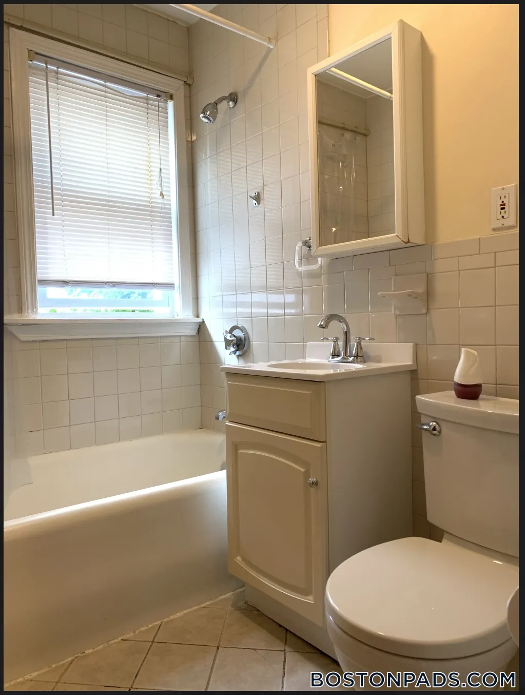 180 Calumet St, Mission Hill