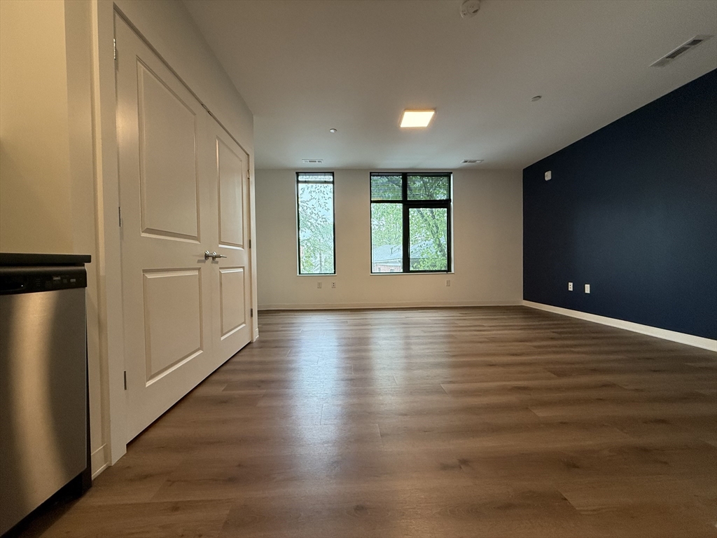 89 Brighton Ave, Allston