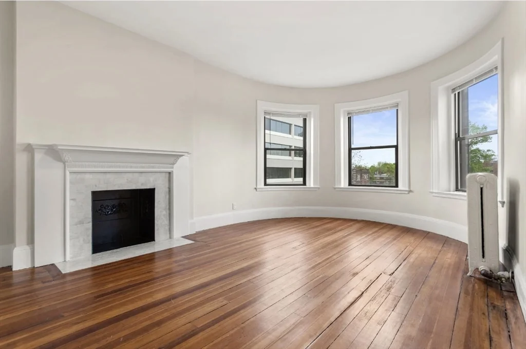 1010 Massachusetts Ave, Riverside