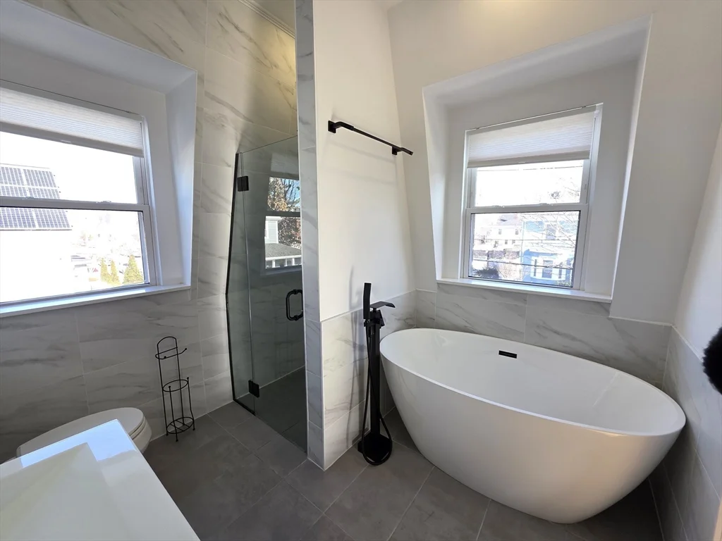 84 Dudley St, Medford