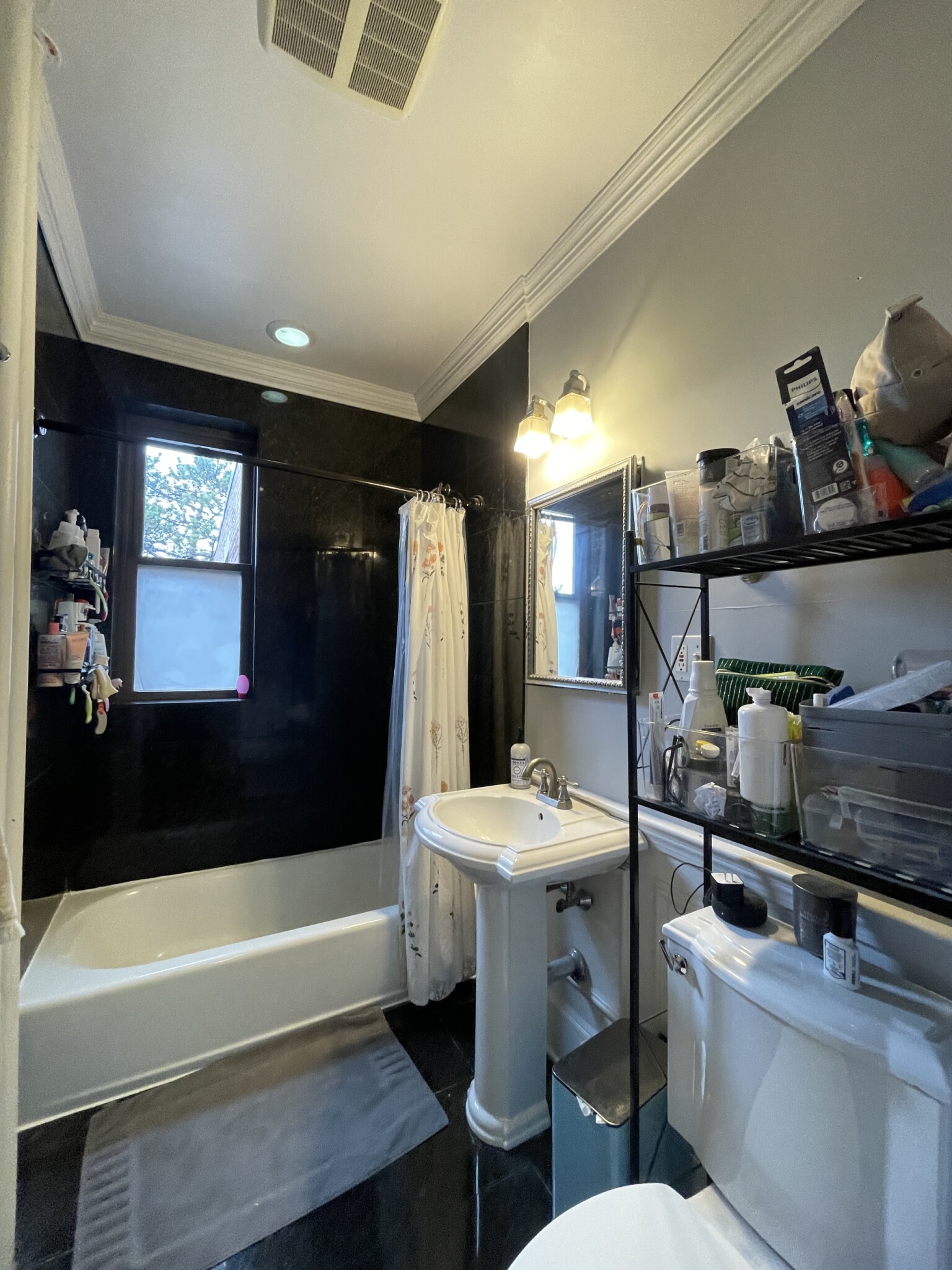 10 Greenway Ct, Coolidge Corner