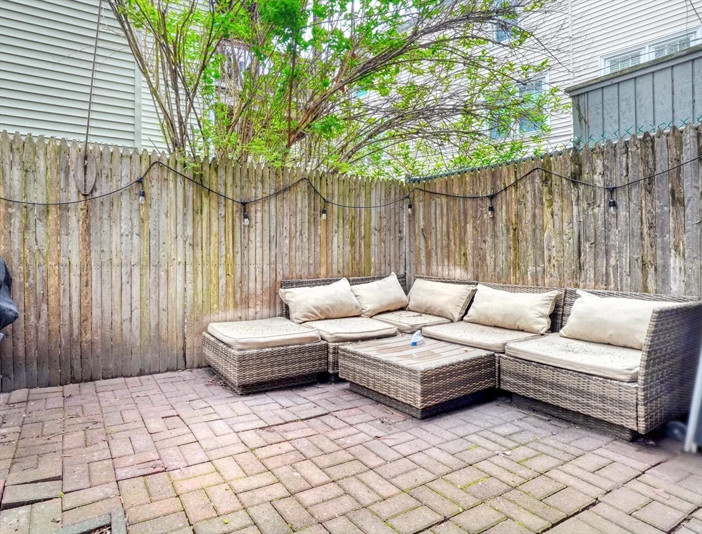 227 Bowen St, South Boston