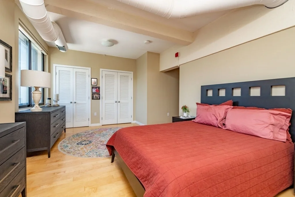 210 South St, Leather District