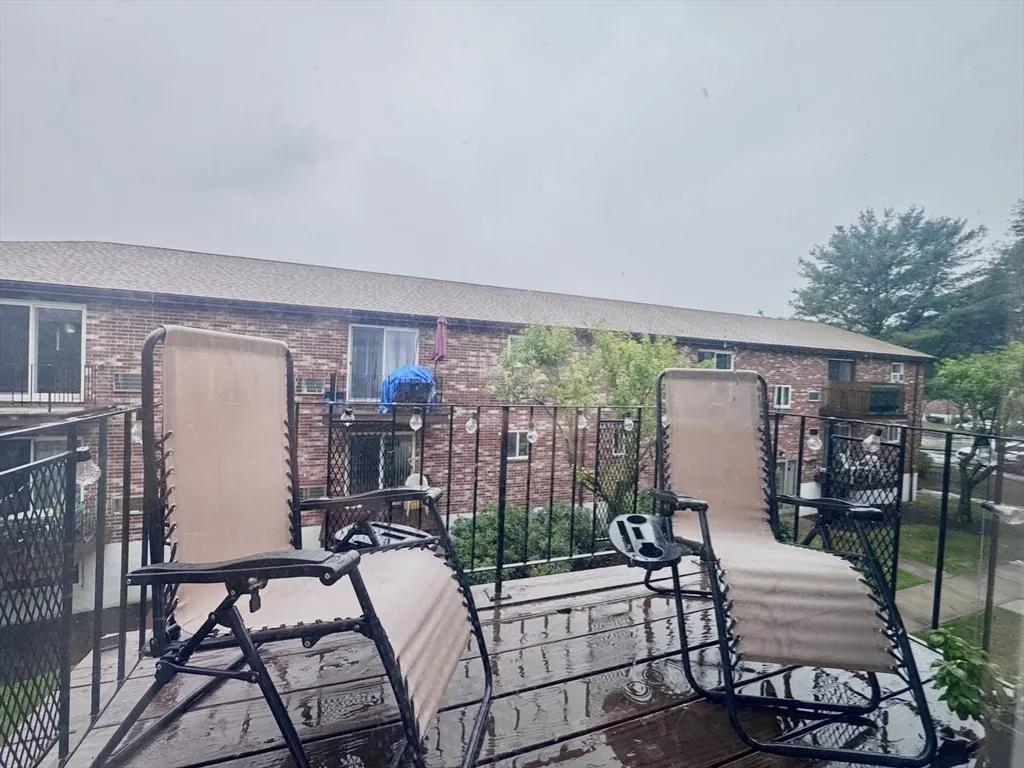 23 Westgate Rd, Chestnut Hill