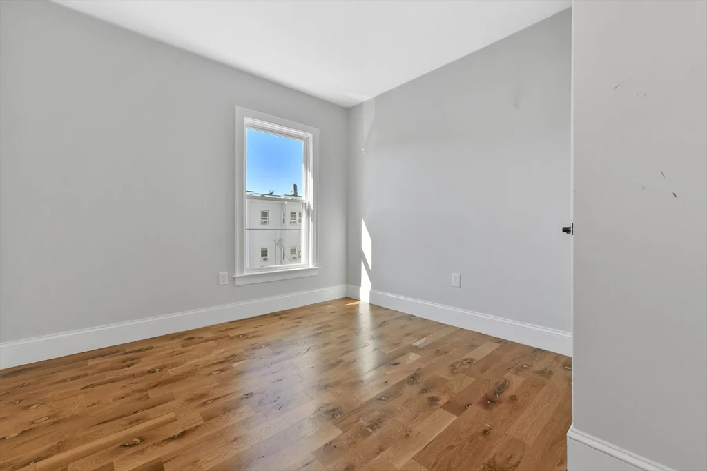 70 West Eagle St, East Boston
