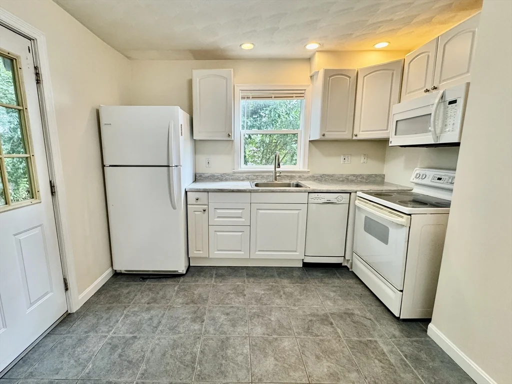 7R Center St, Woburn