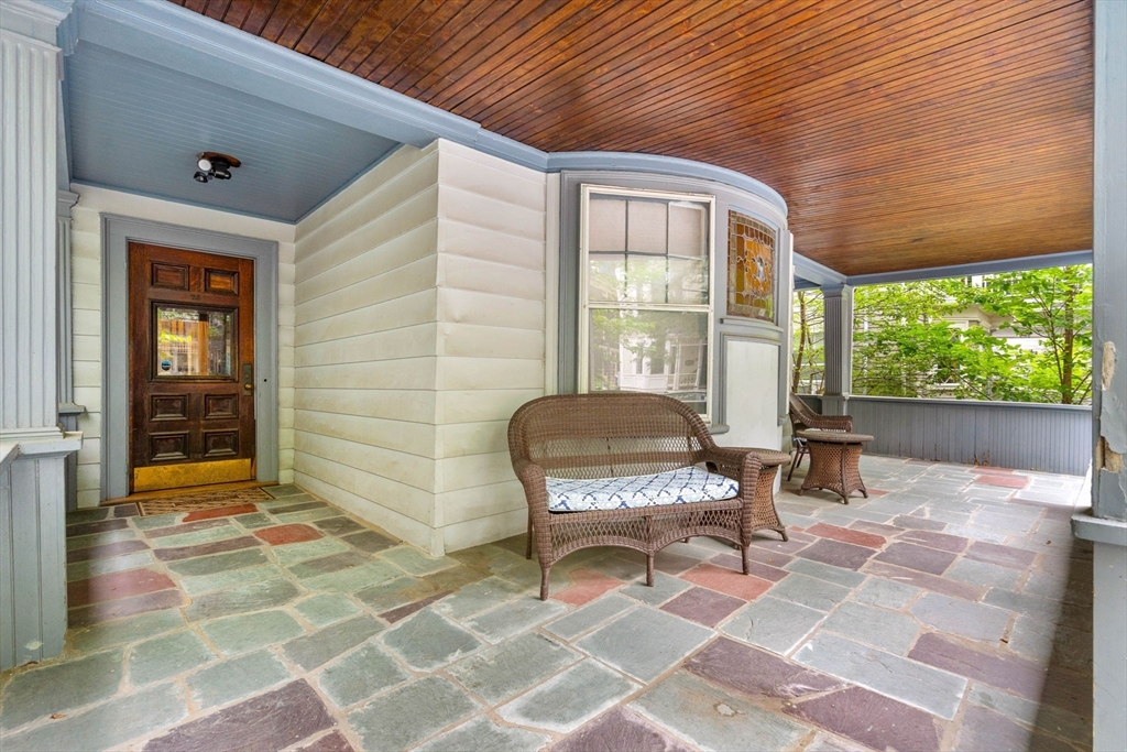 77 Dana St, Mid-Cambridge