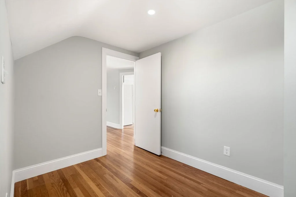 183 Massachusetts Ave, North Andover