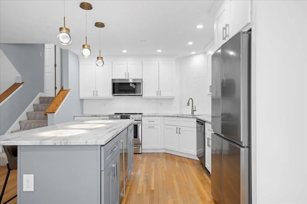 67 N Quinsigamond Ave, Shrewsbury