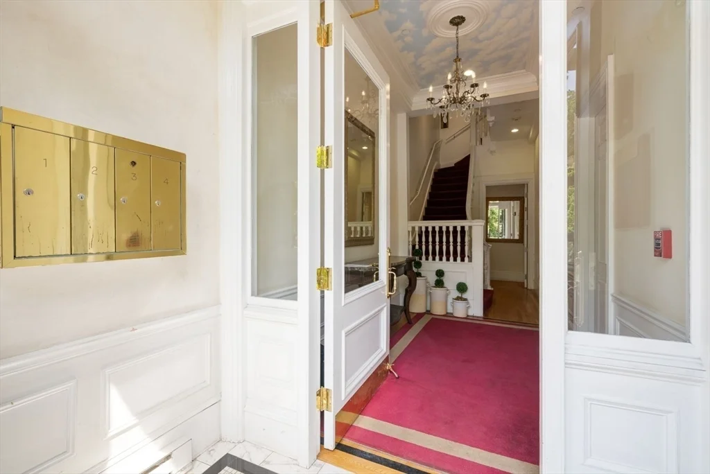 349 Marlborough St, Back Bay