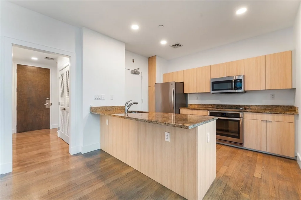 425 Boylston St, Back Bay