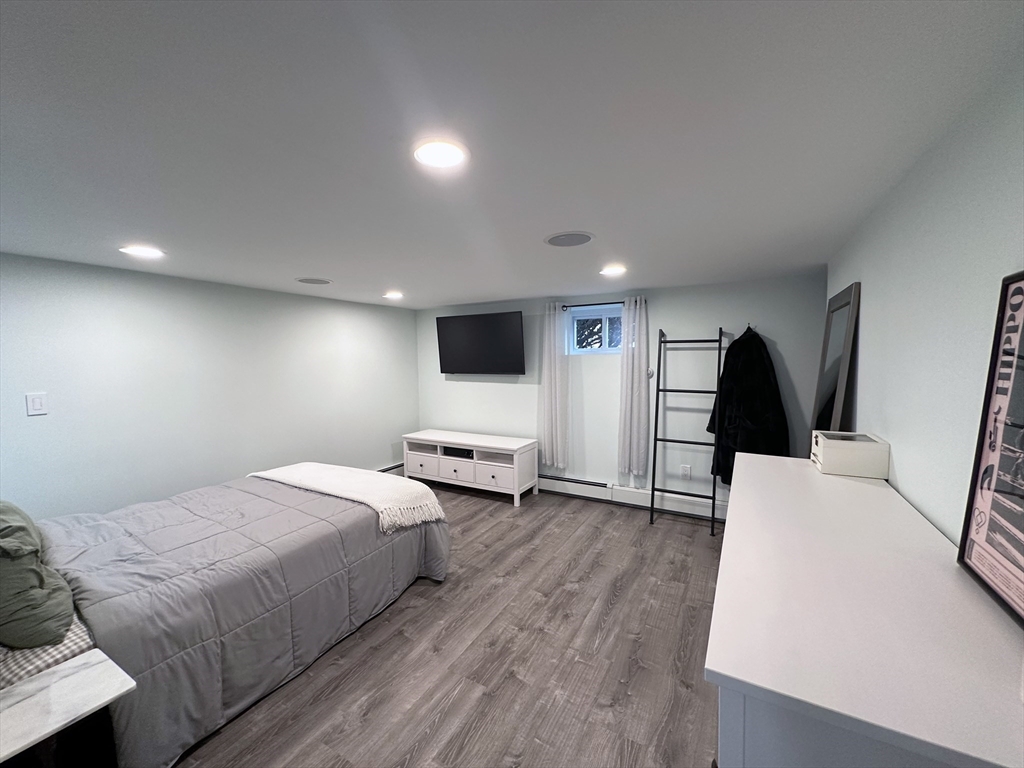 15 Wayland Rd, Wakefield