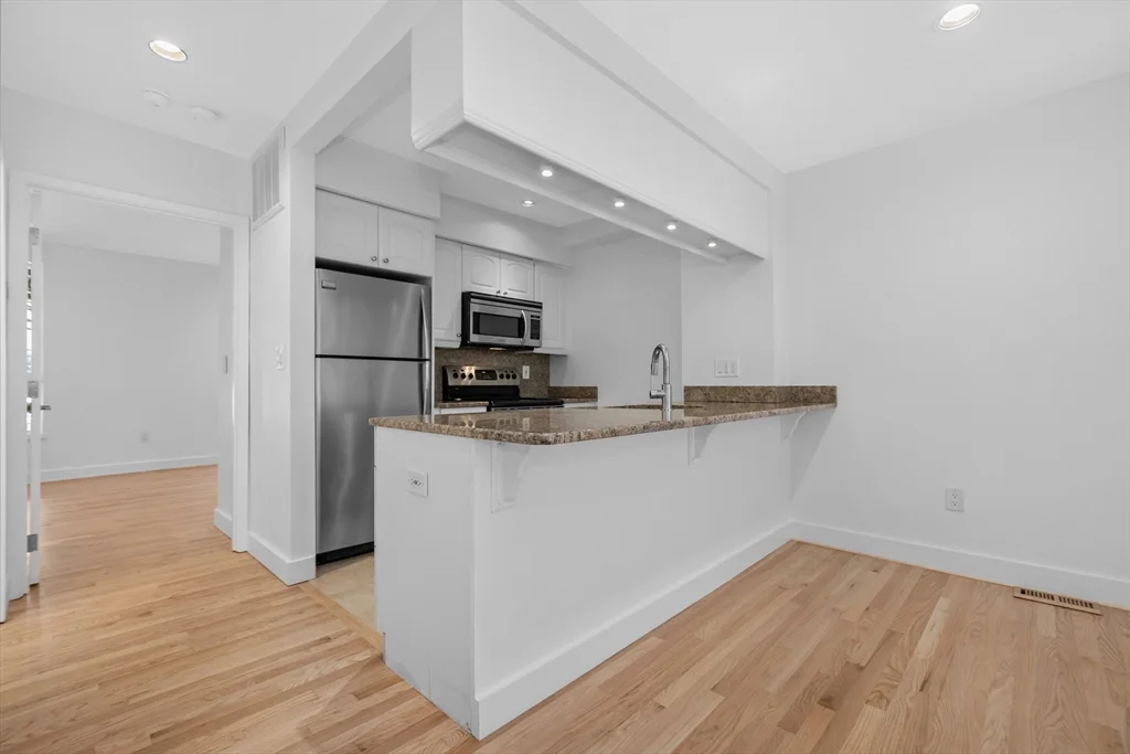 131 Warren Ave, South End