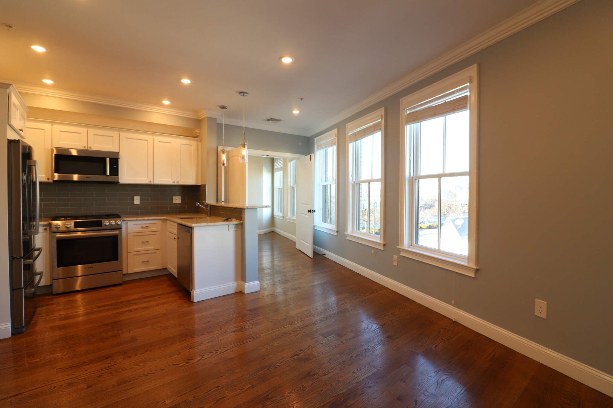 38-42 Hyde Park Ave, Jamaica Plain