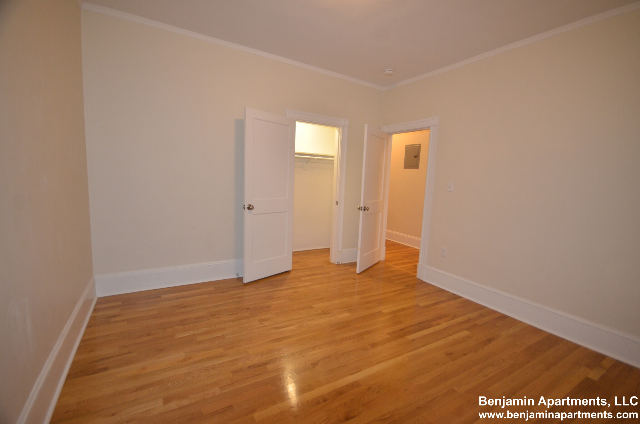 1595 Beacon St, Brookline
