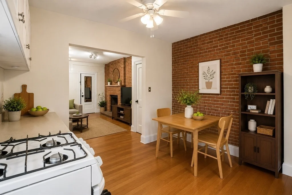 130 Myrtle St, Beacon Hill