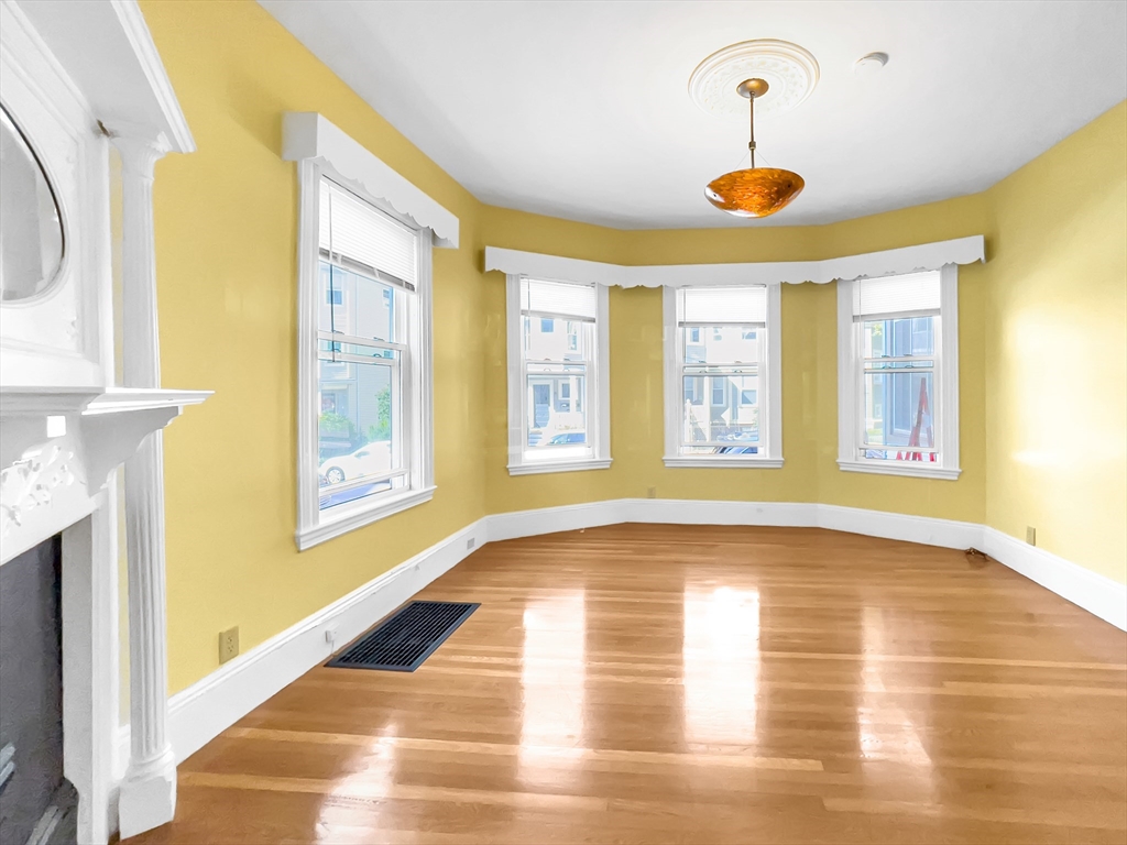 25 Tower St, Jamaica Plain