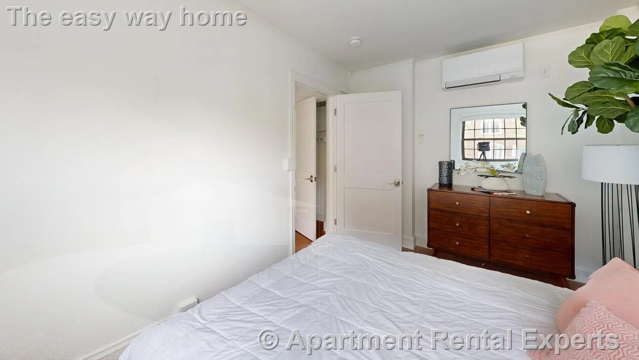 1200 Massachusetts Ave, Harvard Square