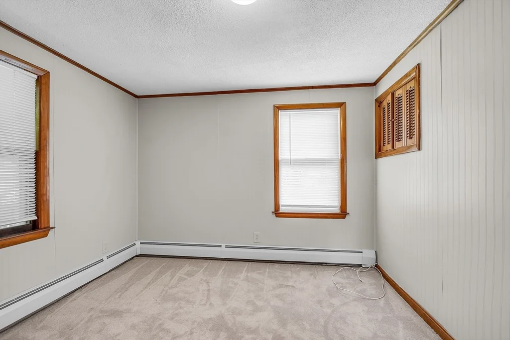 87 Graniteville Rd, Westford