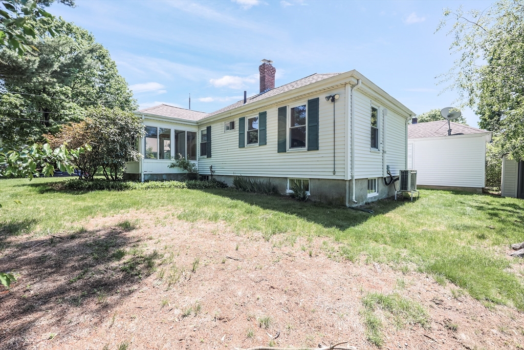 60 Verndale Ave, Attleboro