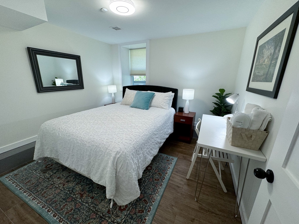 41 Wiltshire, Boston