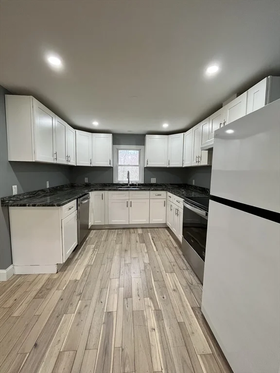 146 Allen Rd, North Easton