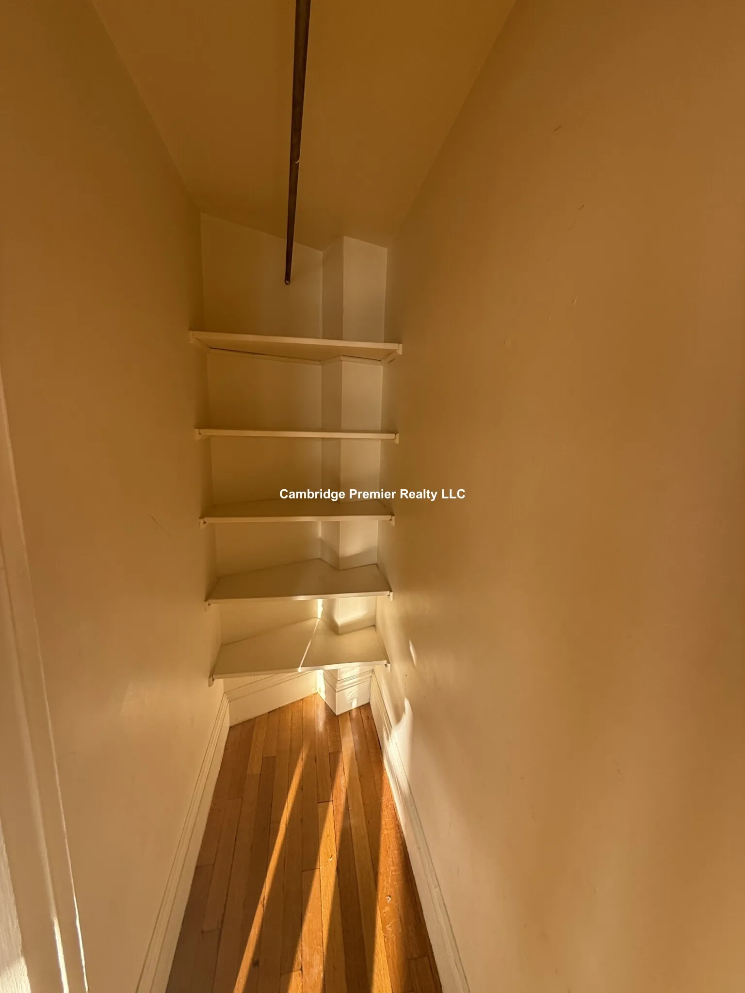 19 Garden St, Neighborhood Nine