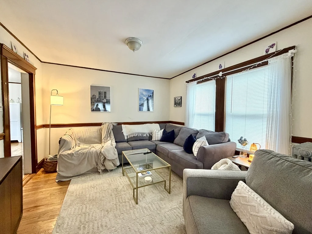 3 Goldsmith Ave, Tufts University