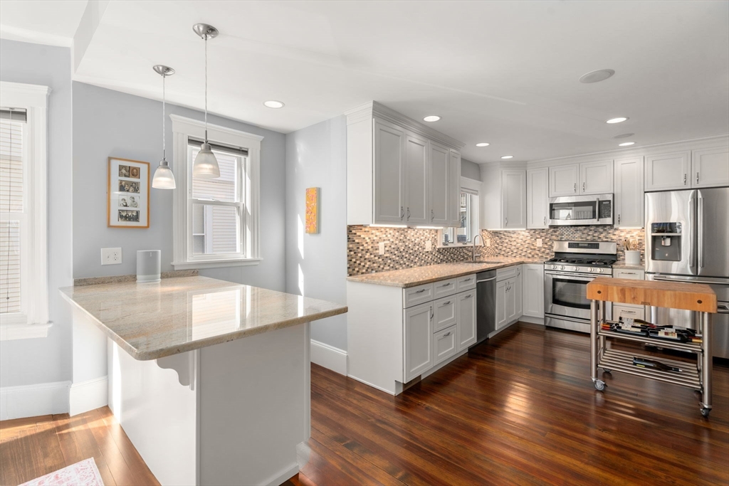 84 Pearson Rd, Tufts