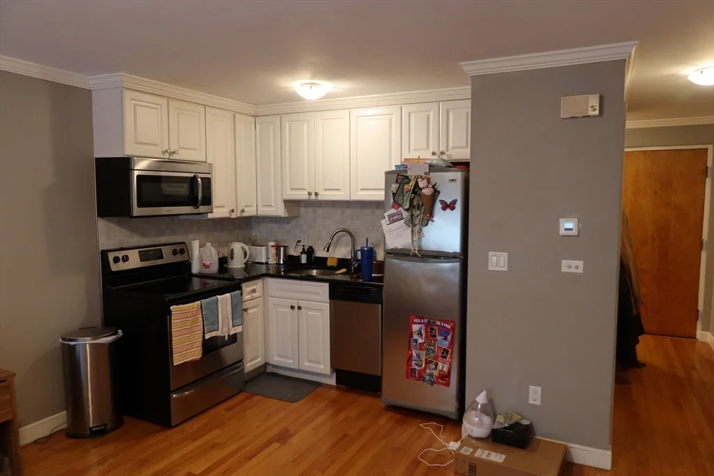 101 Walker St, Newtonville