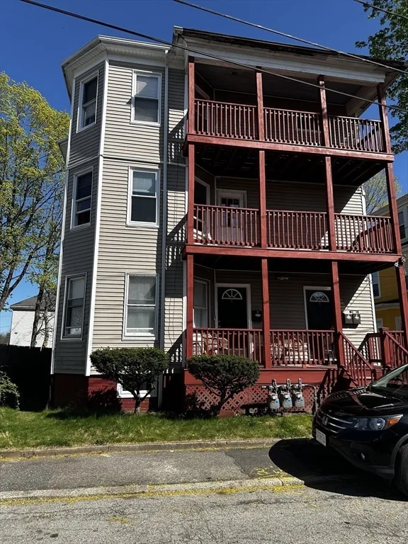 4 Howard Ave, Attleboro