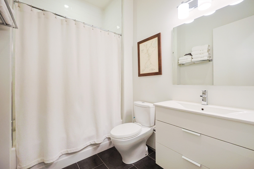 537 E 1st, South Boston