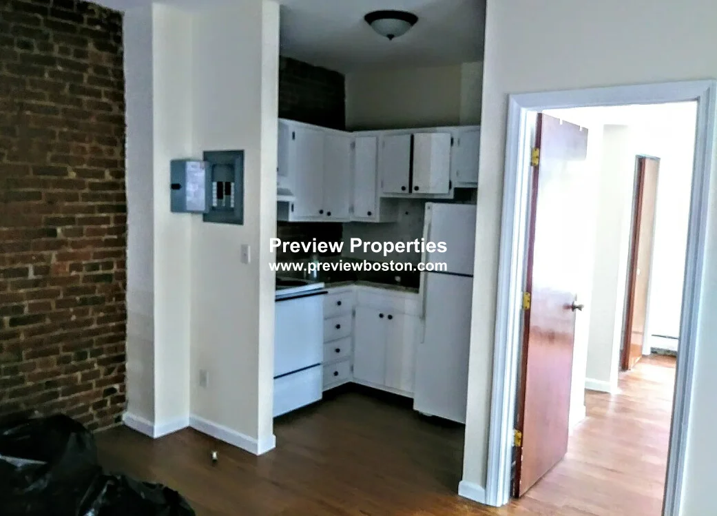 54 South Huntington Ave, Jamaica Plain