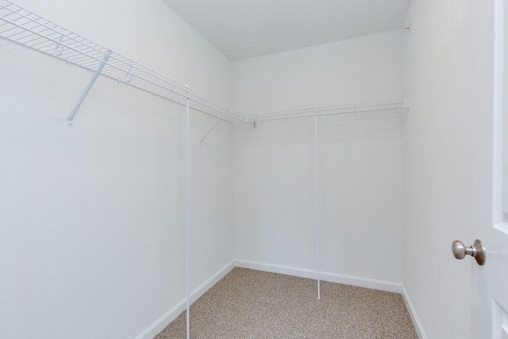 60 Sherburne Ave, Tyngsborough