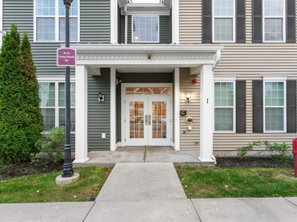 115 Corning Fairbanks, Westborough