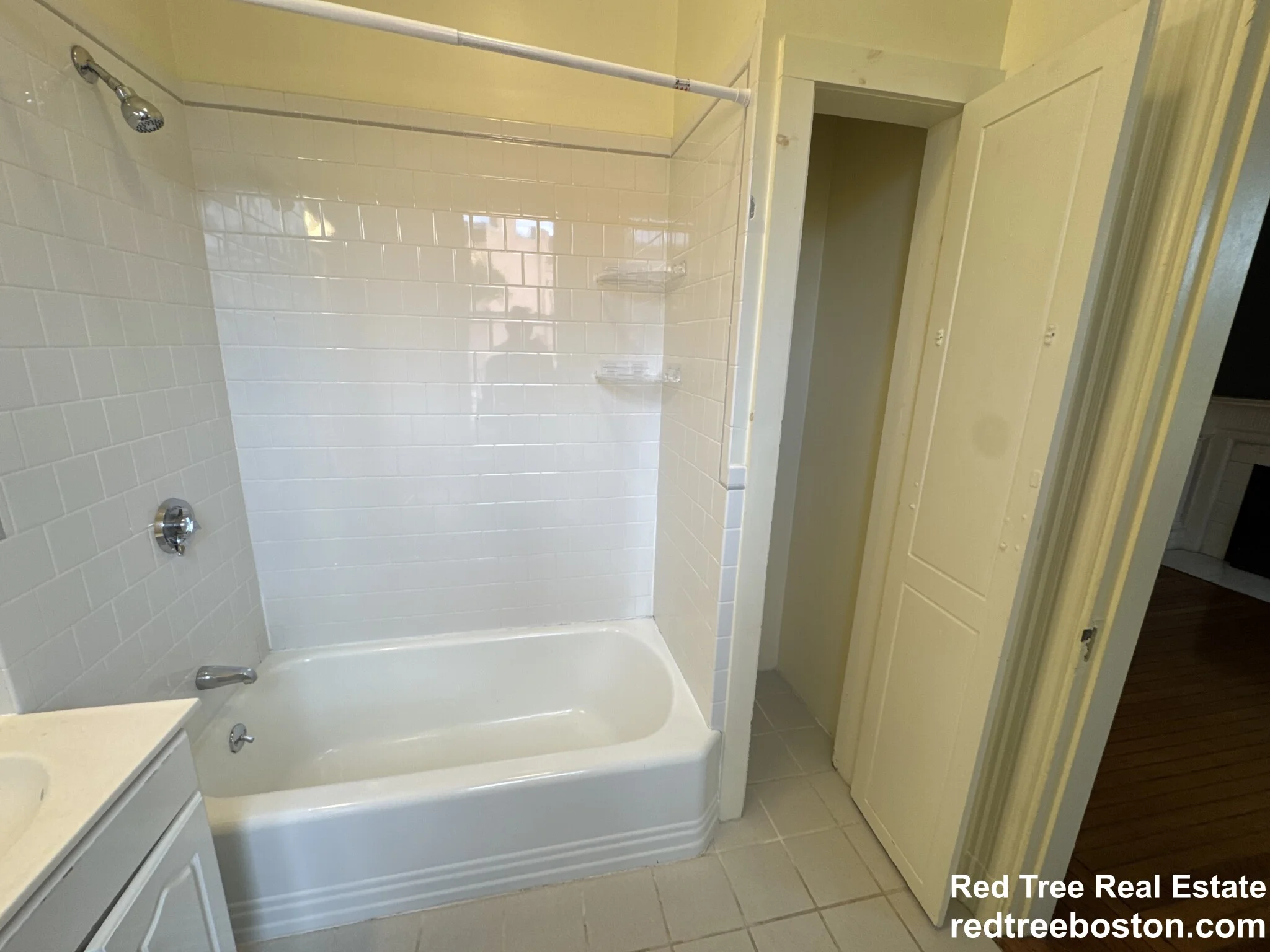 379 Commonwealth Ave, Back Bay