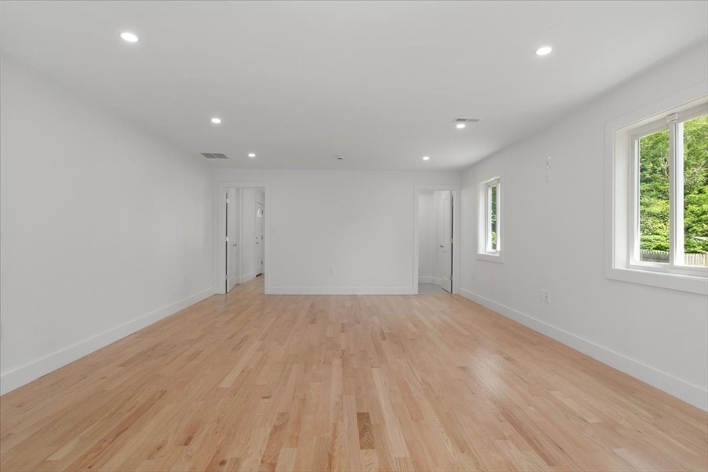 3 Cummings Cir, Randolph