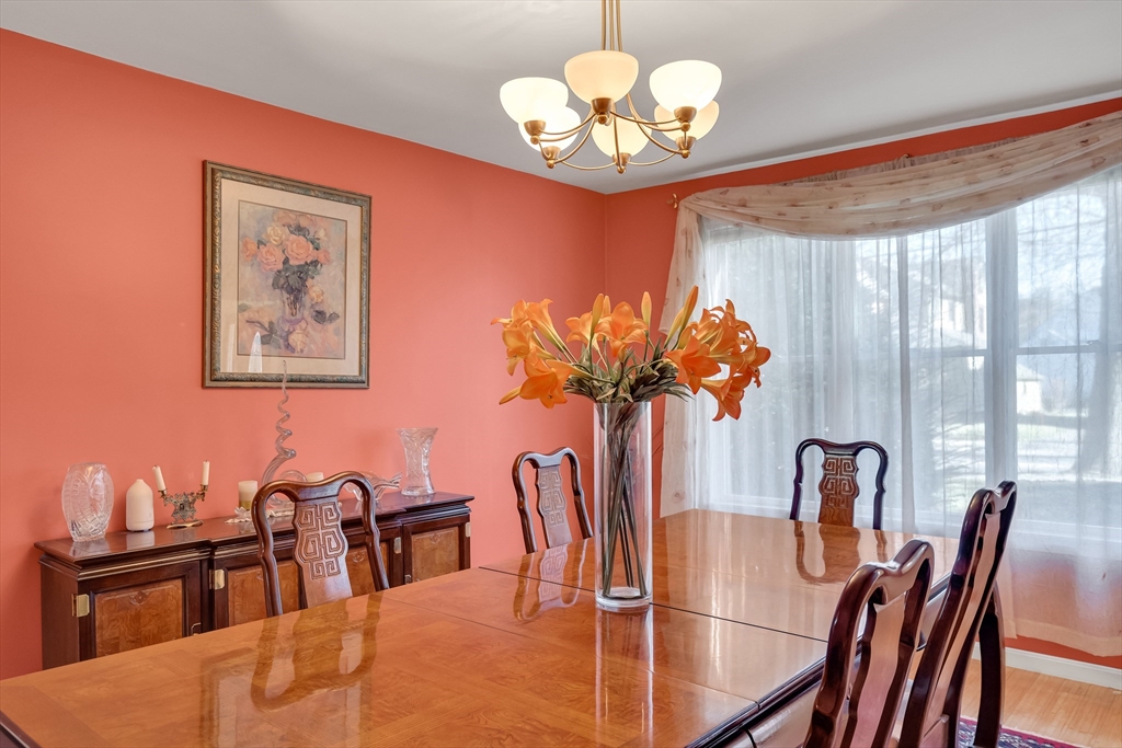 829 Chestnut St, Waban