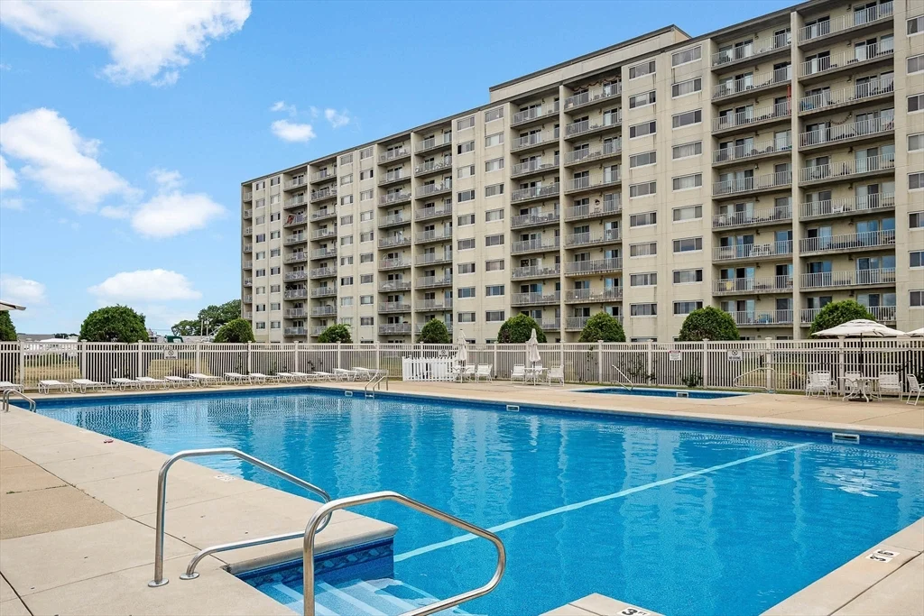 200 Cove Way, Quincy Point