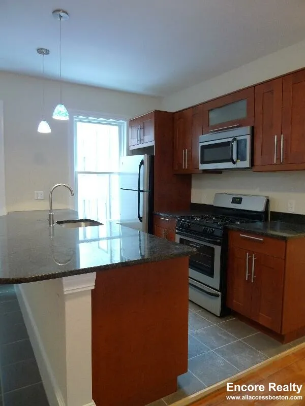 12 Wensley St, Mission Hill