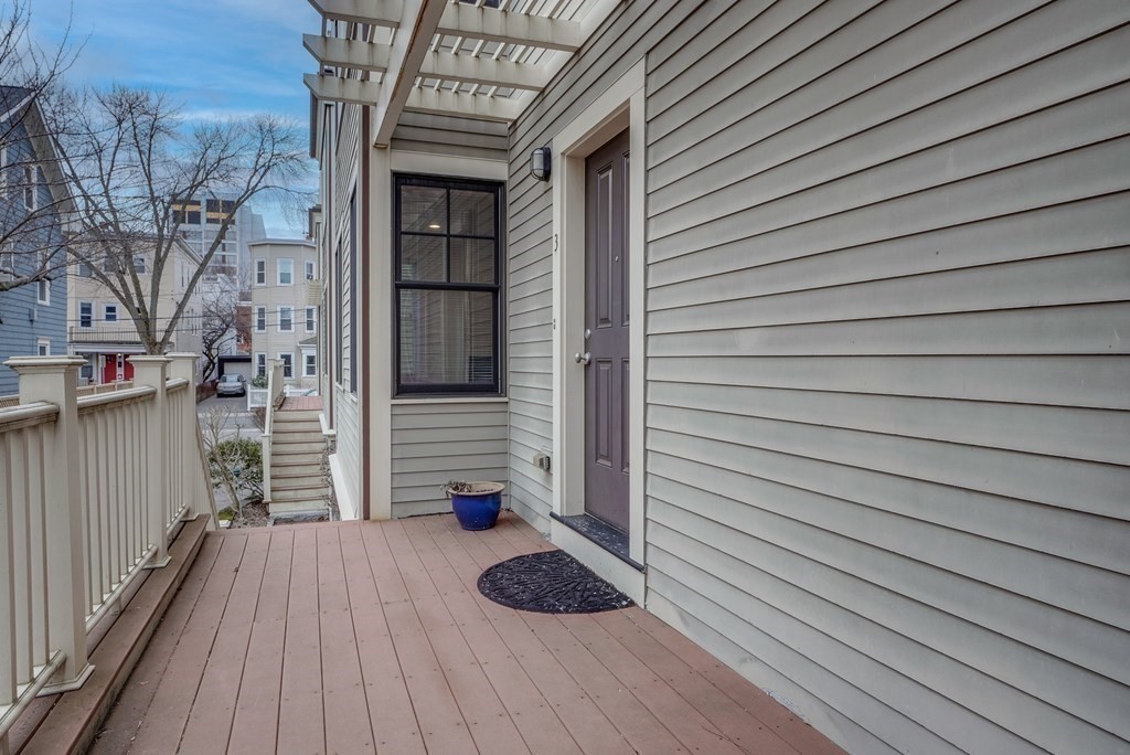 15 Valentine St, Cambridgeport