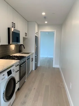 71 Border St, East Boston