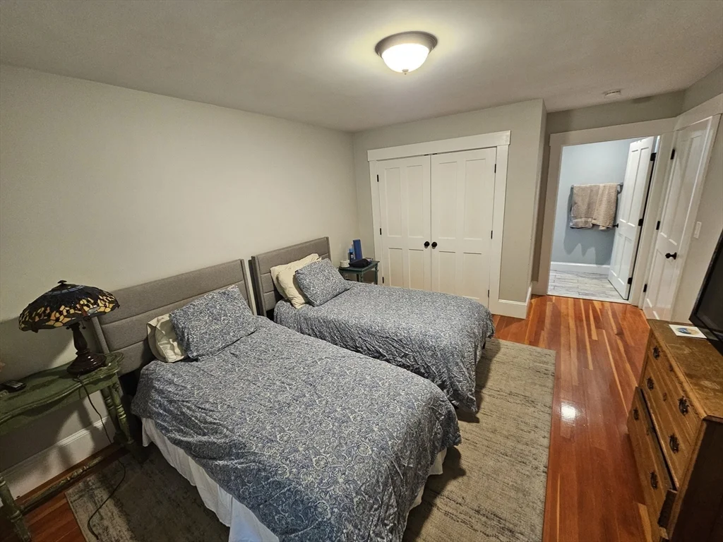 144 East St, Sharon