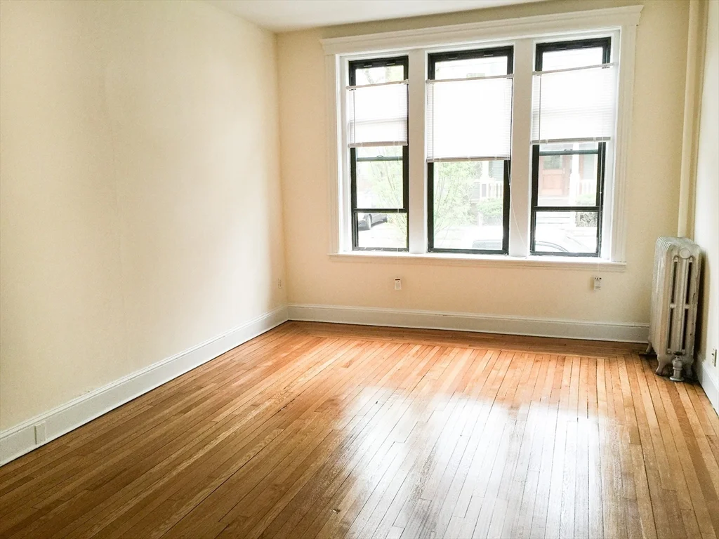 7 Naples, Coolidge Corner