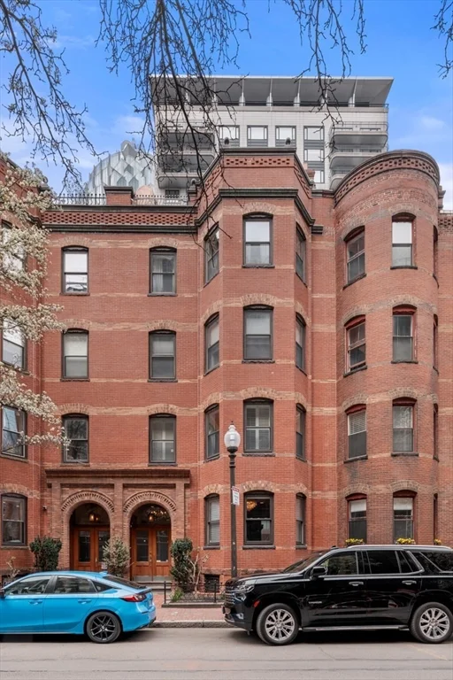 61 Saint Botolph St, Back Bay