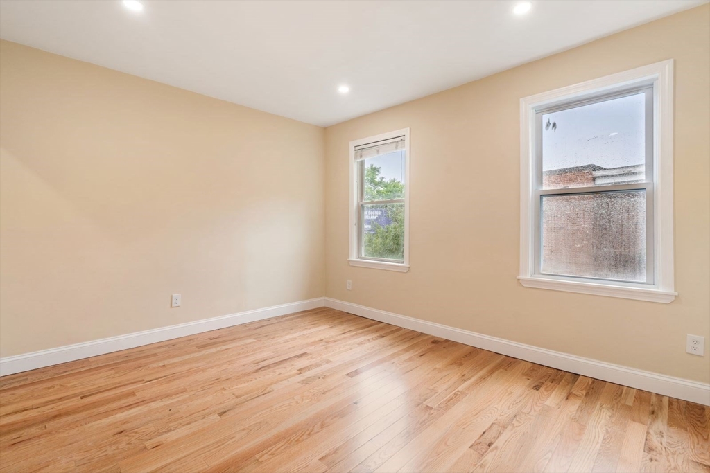 570 Washington St, Brighton