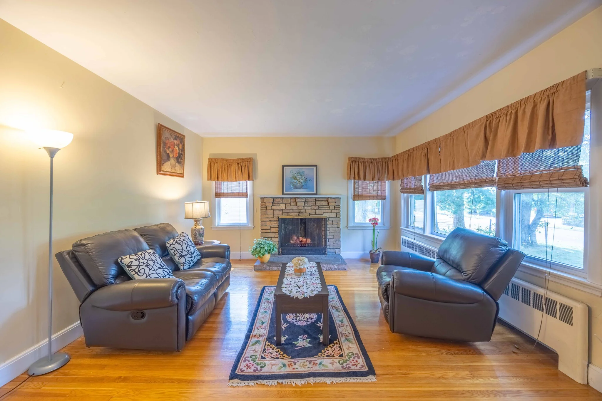 25 Harris Ave, Wellesley